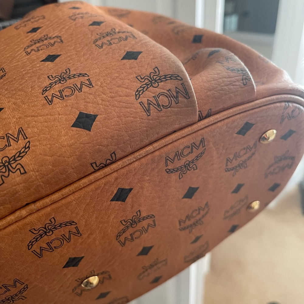 Authentic MCM bag - Picture 6 of 9